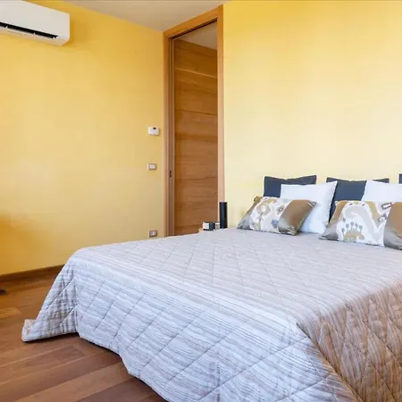 Casa Del Vento 10, Emma 毕博纳
