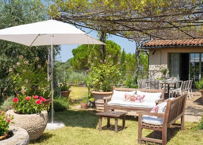 Casa Del Vento 10, Emma Villa